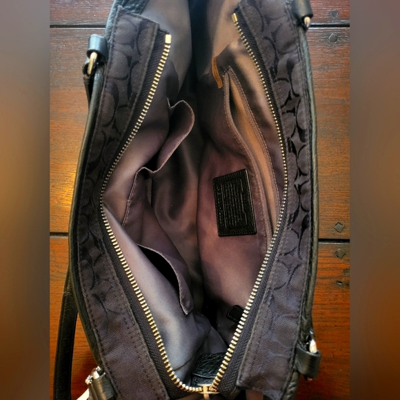 Coach Purse - Picture 4 of 6